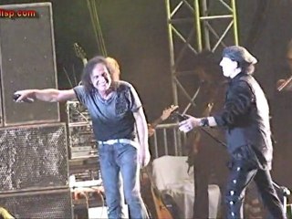 Holiday Scorpions Βασίλης Παπακωνσταντίνου Καραισκάκη 2009