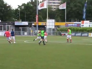 Dovo C-6 tegen Dovo Veteranen 35+ Rien doet een Arjan Robben??