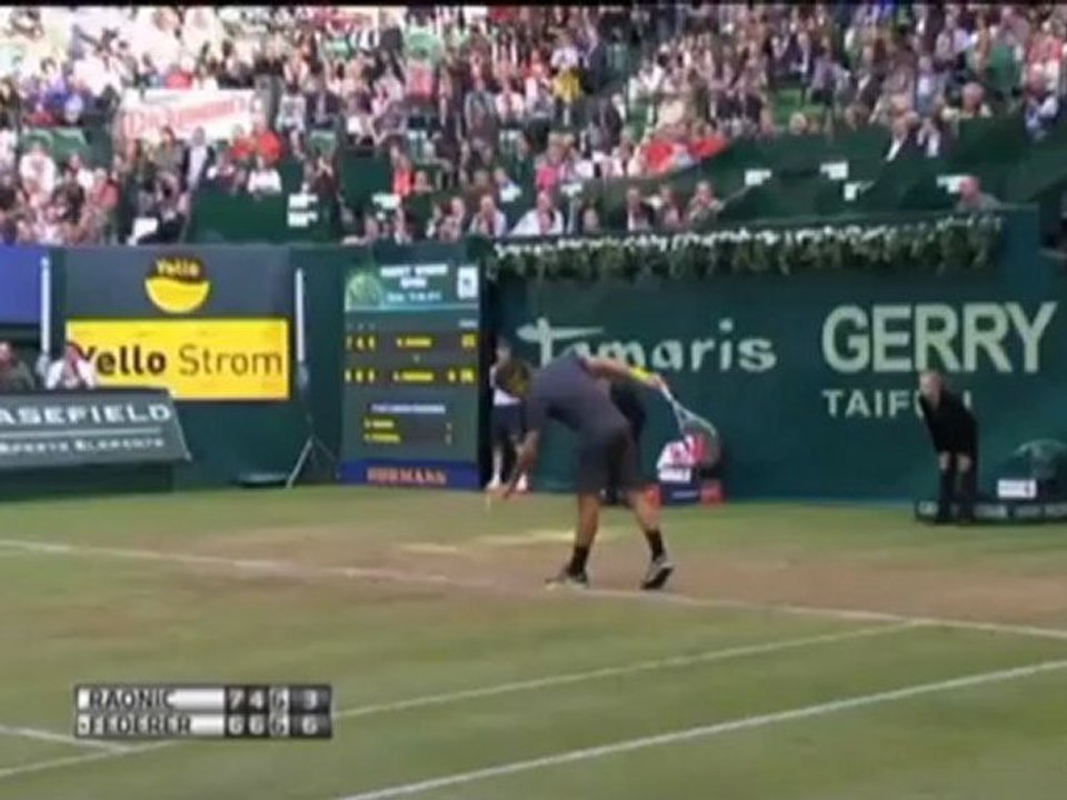 Federer quält sich ins Halbfinale