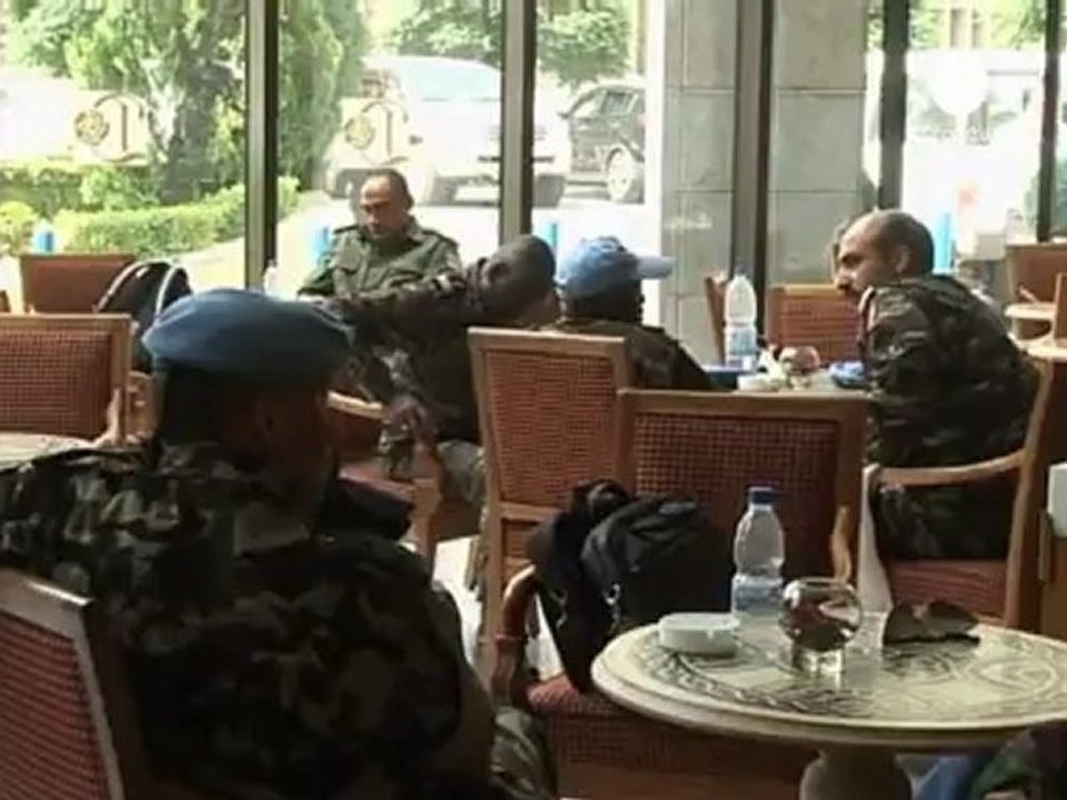 La violencia en Siria obliga a los observadores de la...