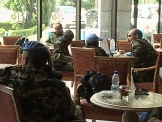 Les observateurs de l'ONU suspendent leur mission en Syrie