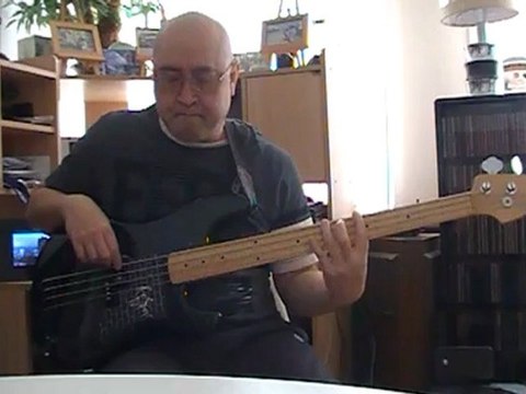 Dont stop till you got enough basscover Bob Roha