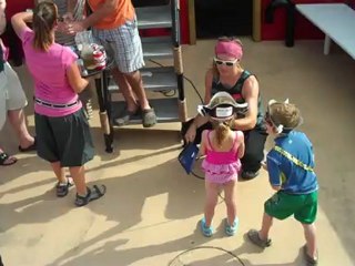 Alyssa & Clement aux chaises musicales des pirates