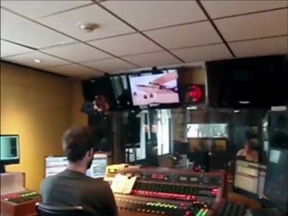 j'ai mis le képi dans la cage...-Écran