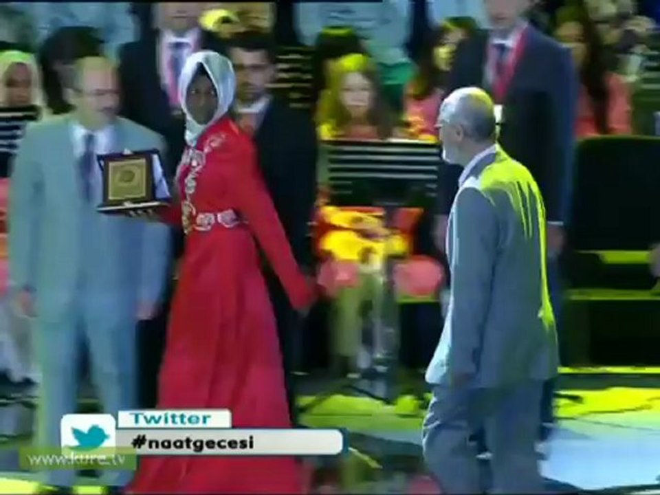 21 İlahiyat araştırmacısı öğrencilere ödüller MİRAC NAAT GECESİ 2012