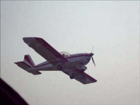 Caresser les nuages - Vol en patrouille serrée dans le ciel de Bernes-sur-Oise