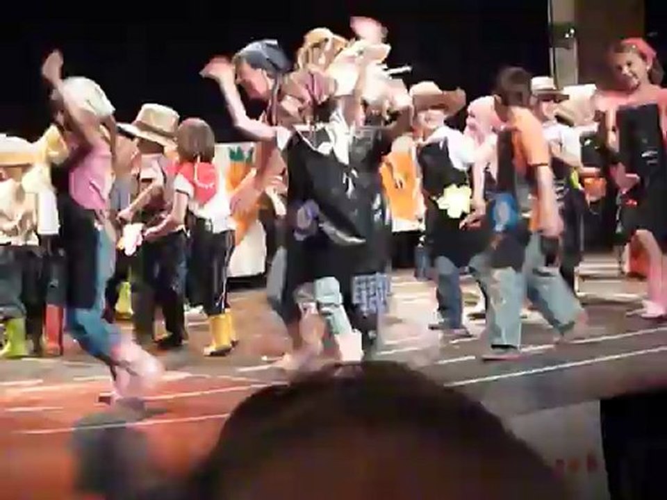 Spectacle fin année Clairefontaine 2012 PS1