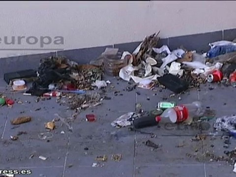 Ocupan un hotel y causan molestias al vecindario