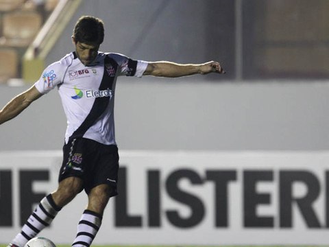 Encore un coup-franc pour Juninho !