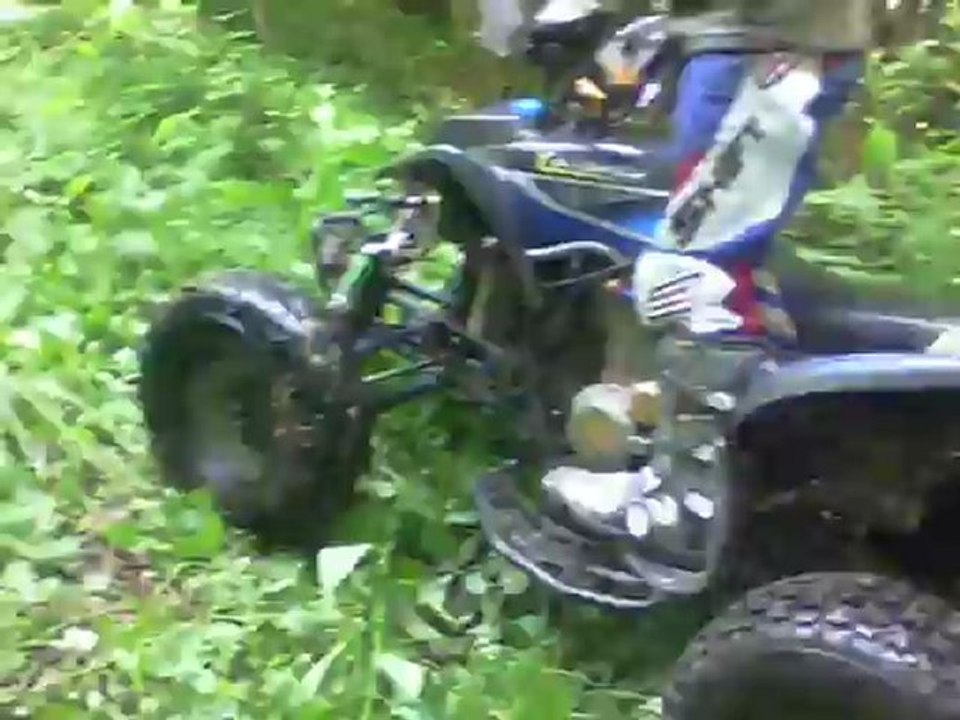 TONIO FAIT UNE ROUE