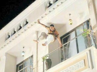 Akshay Kumar Does A 45 Feet High Stunt For 'Khiladi 786'  - Bollywood Time