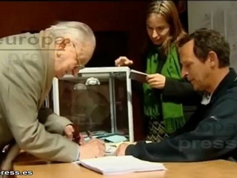 Hollande y sus aliados consiguen la mayoría absoluta