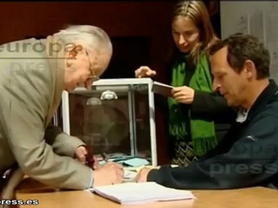 Hollande y sus aliados consiguen la mayoría absoluta