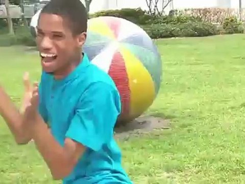 Crunck Coco danse sur Nicki Minaj