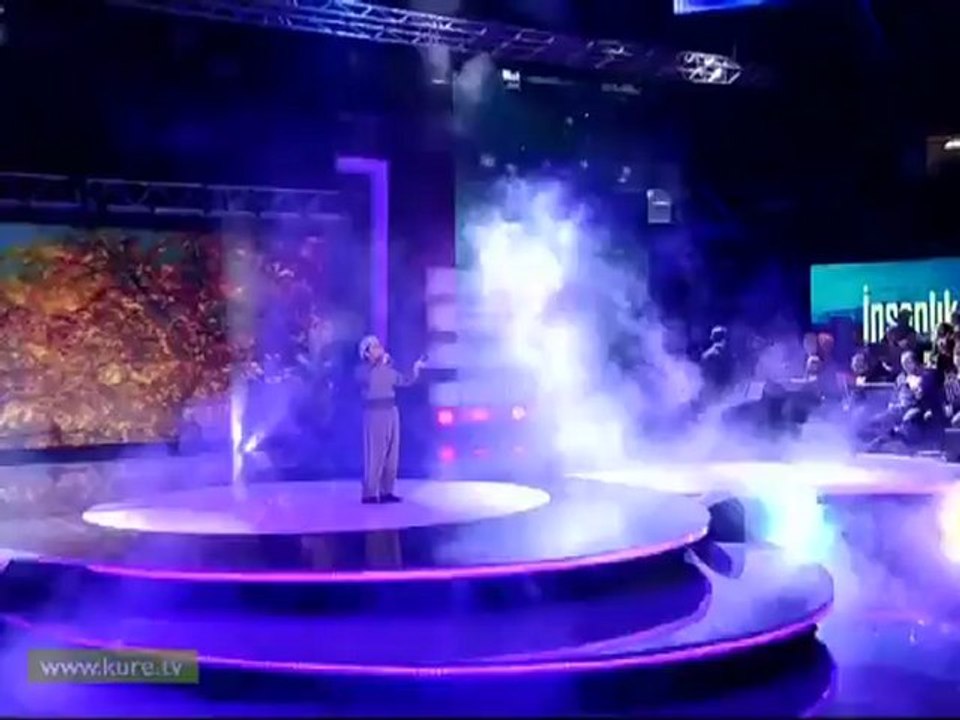 Eşarbını yan bağlama Irak Şarkı finali 10.Türkçe Olimpiyatı