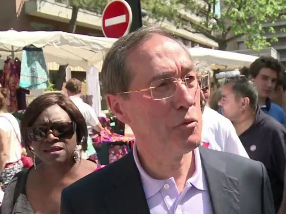 Hollande bekommt sozialistische mehrheit