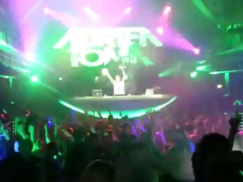 Nicky Romero vs. Kavinsky - Camorra Call (Adrien Toma bootleg) @ LOFT/METROPOLIS - Paris