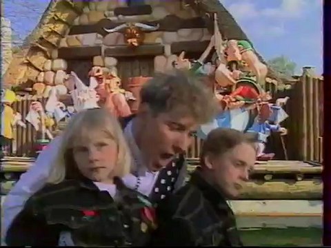 Plastic Bertrand - Asterix Est La ! (Champs Elysées au Parc Asterix)