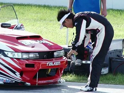 Behind the Smoke 2 - Ep 8 Palm Beach Rain Drifting and Wrecking - Dai Yoshihara 2012
