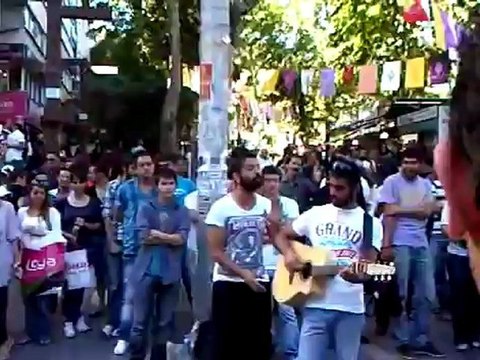 Koray AVCI & Oğuz Arslan kızılay-karanfil sokak 18-06-12 part 2