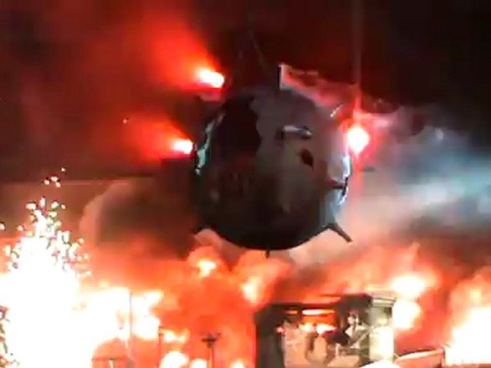 L'arrivée sur scéne de JOHNNY au stade de france le 17 juin 2012
