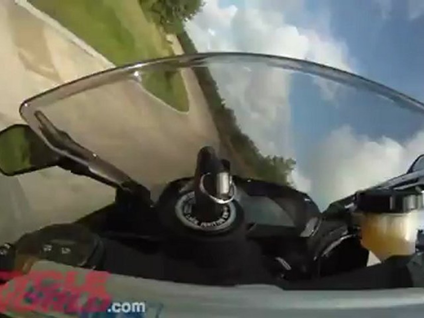 ⁣Top Speed Motorcycle Test of the Conti RoadAttack 2