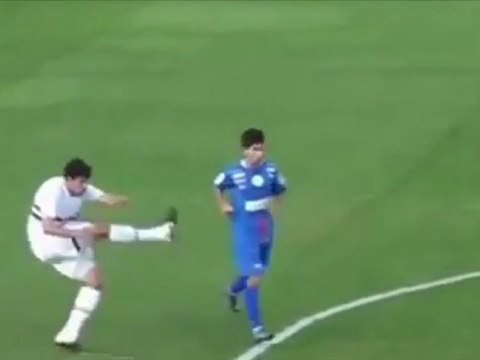 Un énorme lob de plus de 60 mètres !