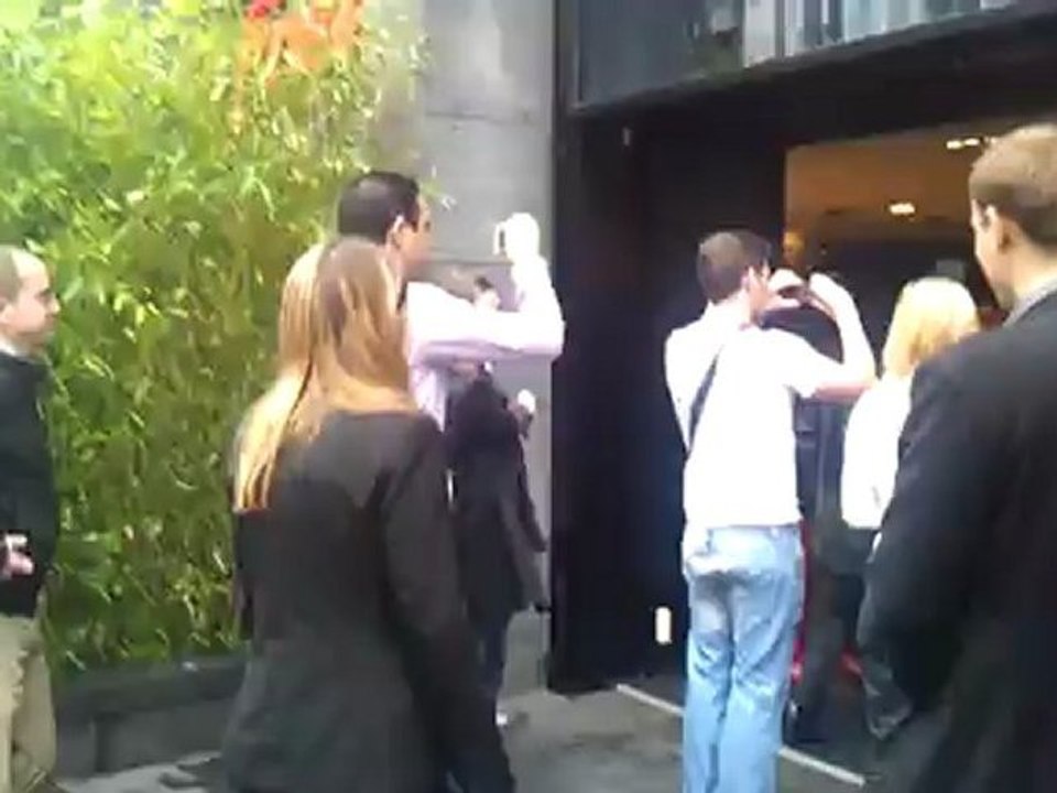 Ouverture du Free Center de Paris