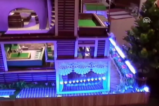 Mandallarla maket ev yaptı