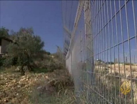 حكومة إسرائيل تصادر أراضي الفلسطينيين
