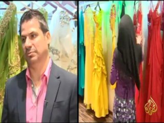 الحياة الهنيئة - عالم تصميم الأزياء