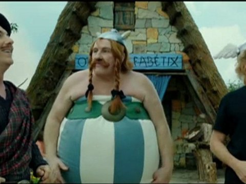 'Astérix y Obélix al servicio de su majestad' - Téaser-tráiler español