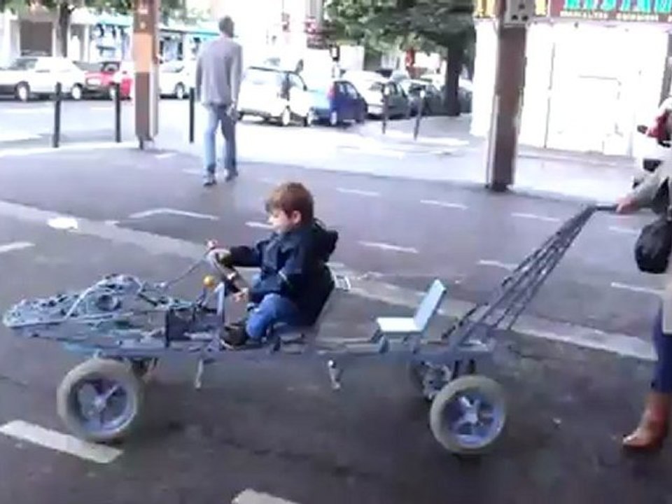 Un croco dans la ville