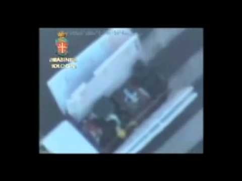 Bologna - Monti - Cortei e scontri, scudi di polistirolo (16.06.12)