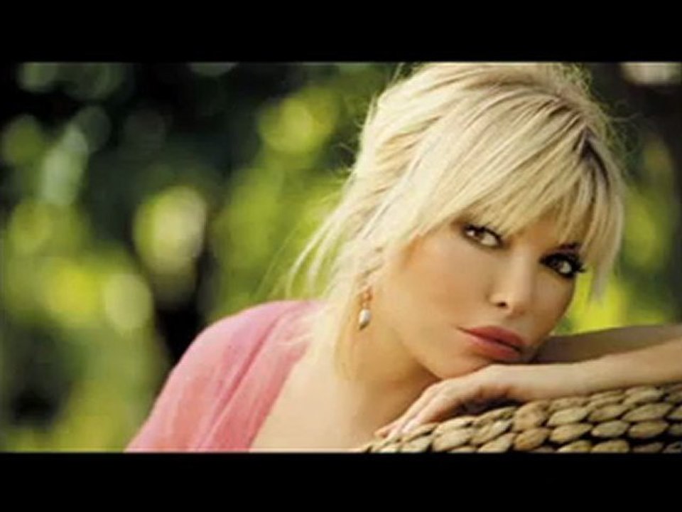 Ajda Pekkan - Senin İçin Burdayım