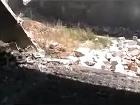 Syria فري برس حلب حيان اثار الدمار الذي خلفته القذائف الصاروخية19 6 2012 ج2 Aleppo