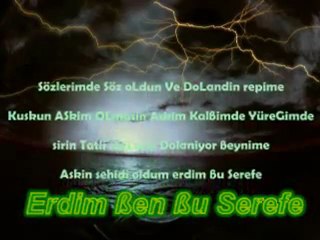 Umutsuz bela aşığım Gözlerine Dünyayı Sarsar