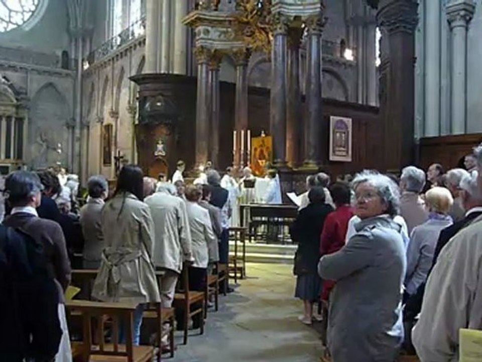 Lecture de la Bénédiction du nouveau bourdon de la statue de St-Jacques par Mgr Delmas