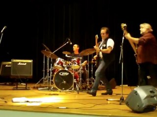 LES DINOSAURES-kafoustock-Black Magic Woman (Peter Green)