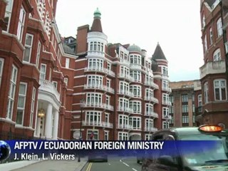 Ecuador 'examining' Assange's asylum request