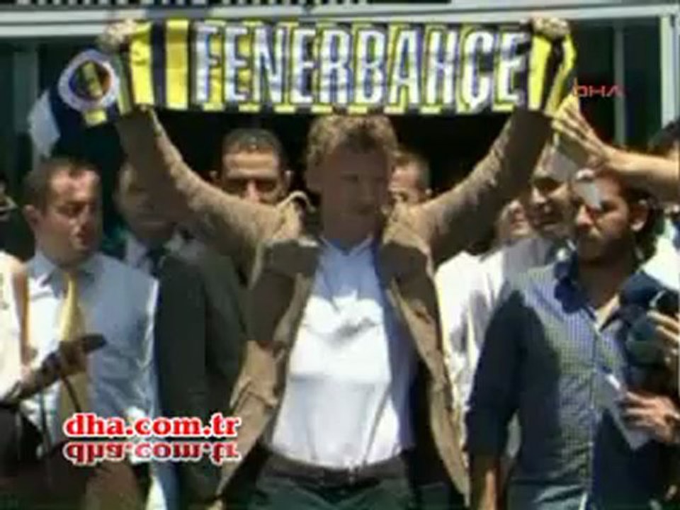 Fenerbahçe taraftarı, Kuyt'ı karşıladı