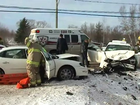 Fatal 2 car accident Elmwood Drive , Moncton