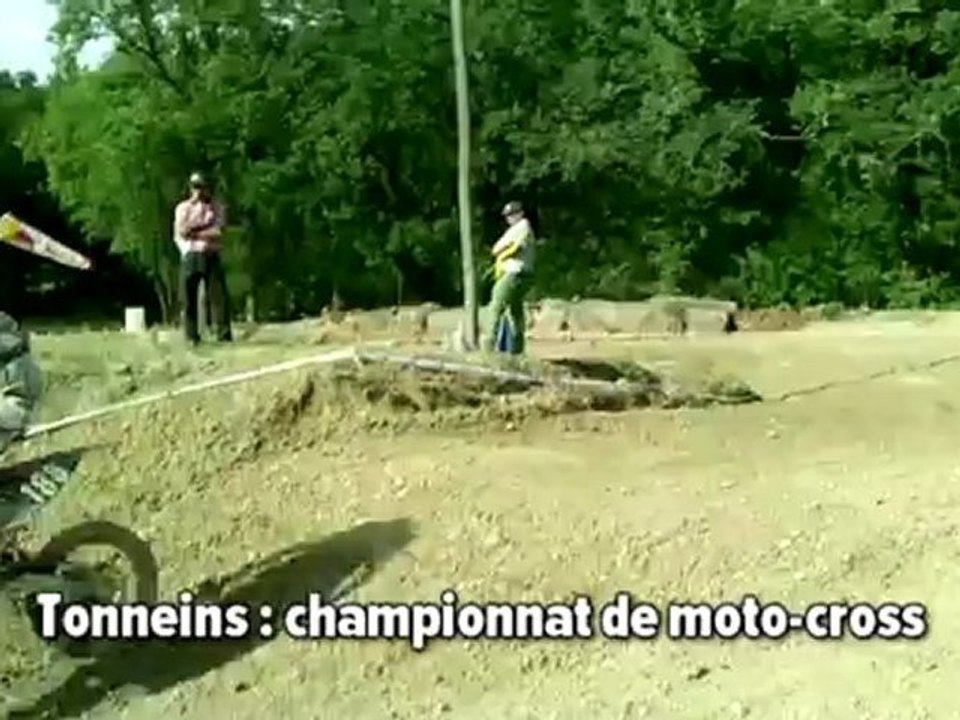 Tonneins: championnat de moto-cross