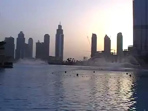 Dubai Fountain Show Burj Khalifa DubaiBurj Khalifa Dubai VIP-Reisen.de