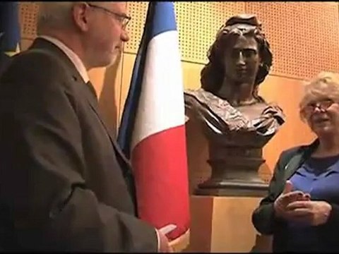 EVA JOLY CHEZ LES FRANCS-MAÇONS AU GRAND ORIENT DE FRANCE