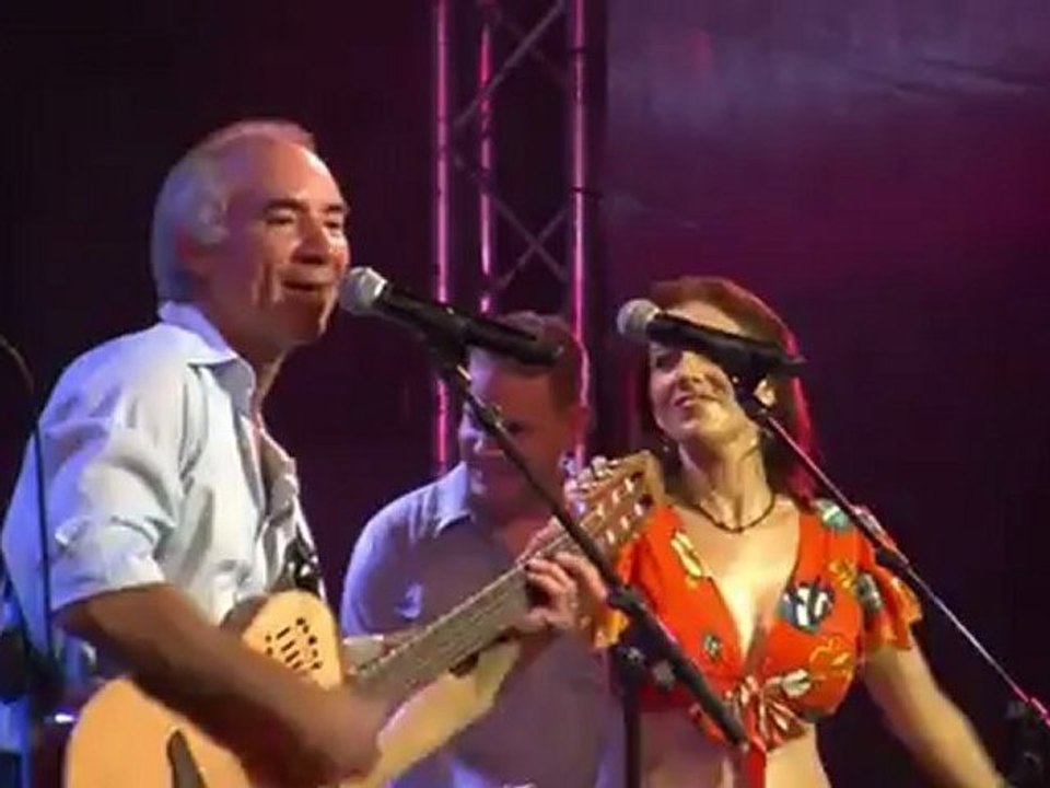 Jo Lauret au concert de Max Lauret théâtre Saint Gilles. Femme Koméla