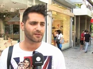 Yunanlı gençler geleceğe karanlık bakıyor