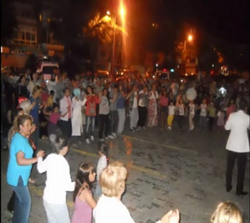 İzmit Rumeli Türkleri Kültür ve Dayanışma Derneği'nin Helva Şenliği