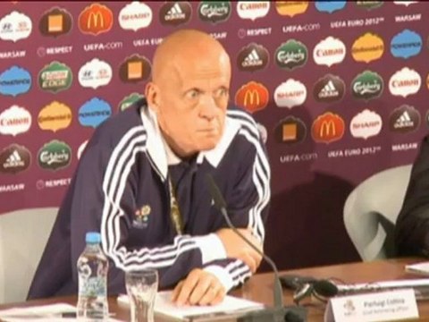 Collina defiende a los árbitros