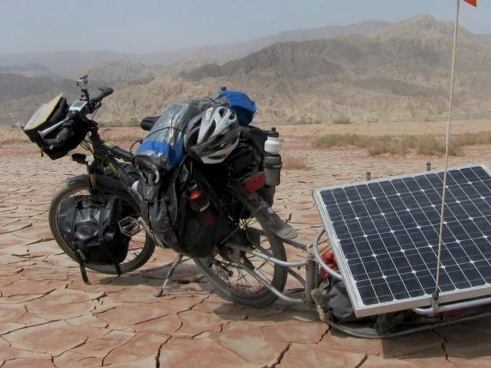 Mobivia - Aventure électrique / Shangaï-Lille en vélo électrique solaire